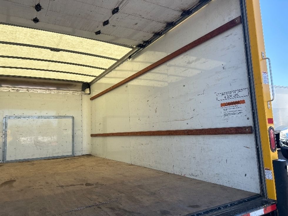 Light Duty Box Truck-Light and Medium Duty Trucks-Ford-2022-E350-Brooklyn Park-MN-109,515\n\t\tmiles-$ 25,750 - Image 12