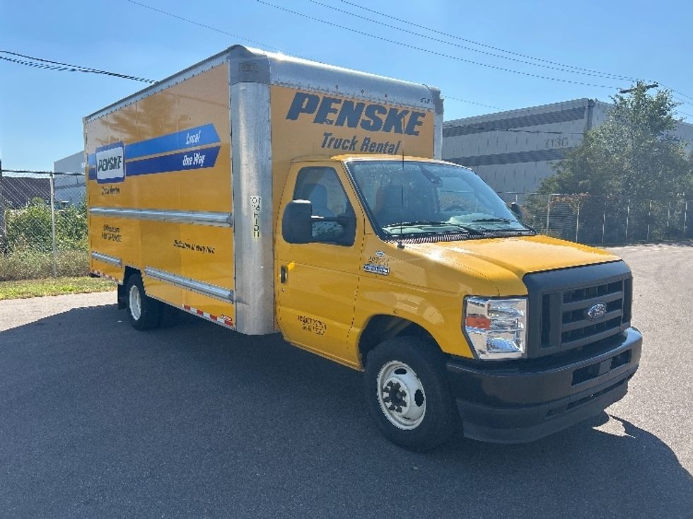 Light Duty Box Truck-Light and Medium Duty Trucks-Ford-2022-E350-Brooklyn Park-MN-140,034\n\t\tmiles-$ 20,750 - Image 1