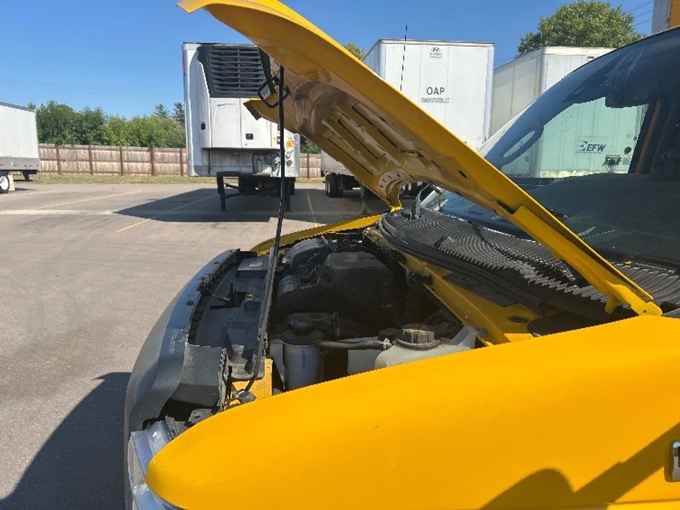 Light Duty Box Truck-Light and Medium Duty Trucks-Ford-2022-E350-Brooklyn Park-MN-140,034\n\t\tmiles-$ 20,750 - Image 20