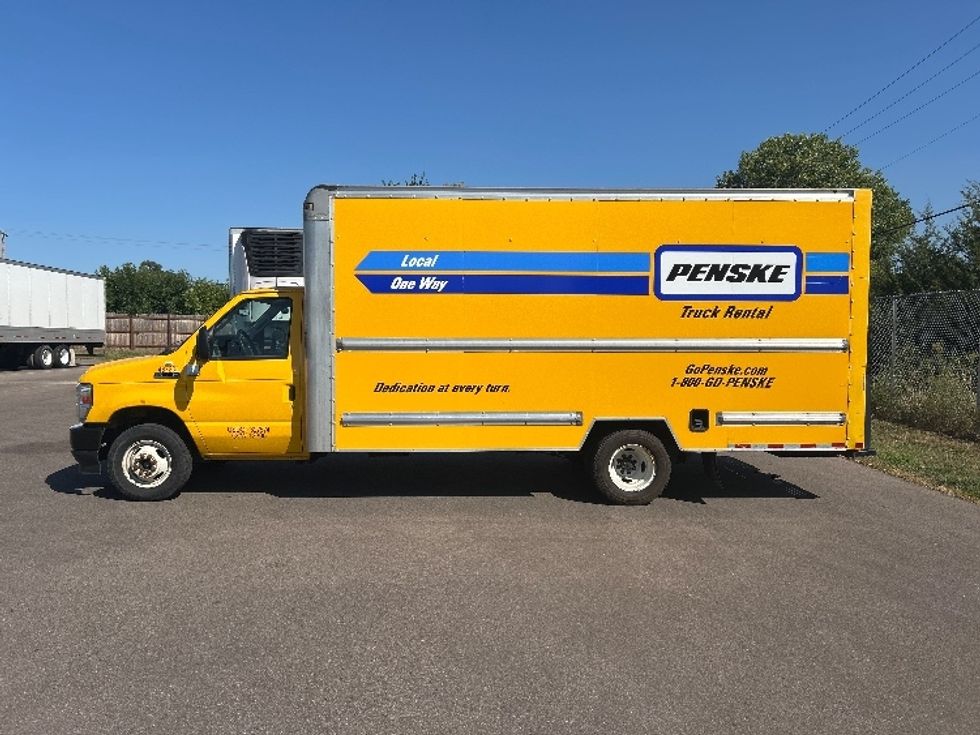 Light Duty Box Truck-Light and Medium Duty Trucks-Ford-2022-E350-Brooklyn Park-MN-140,034\n\t\tmiles-$ 20,750 - Image 4