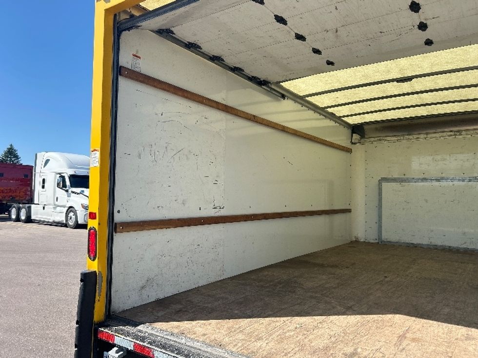 Light Duty Box Truck-Light and Medium Duty Trucks-Ford-2022-E350-Brooklyn Park-MN-140,034\n\t\tmiles-$ 20,750 - Image 8