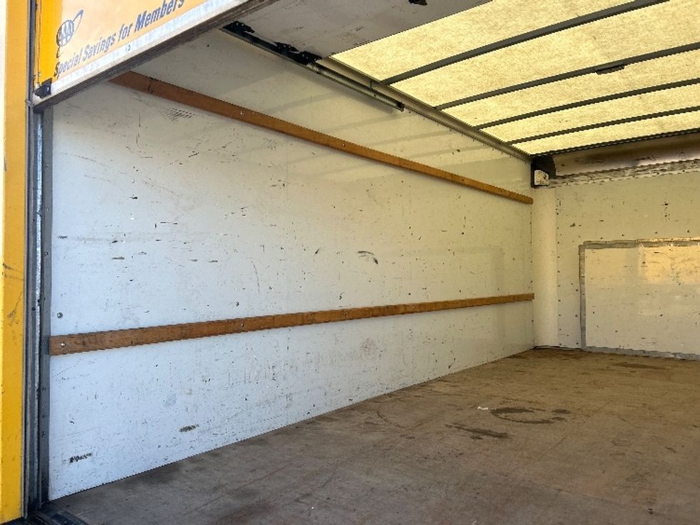 Light Duty Box Truck-Light and Medium Duty Trucks-Ford-2022-E350-Brooklyn Park-MN-162,947\n\t\tmiles-$ 17,000 - Image 11