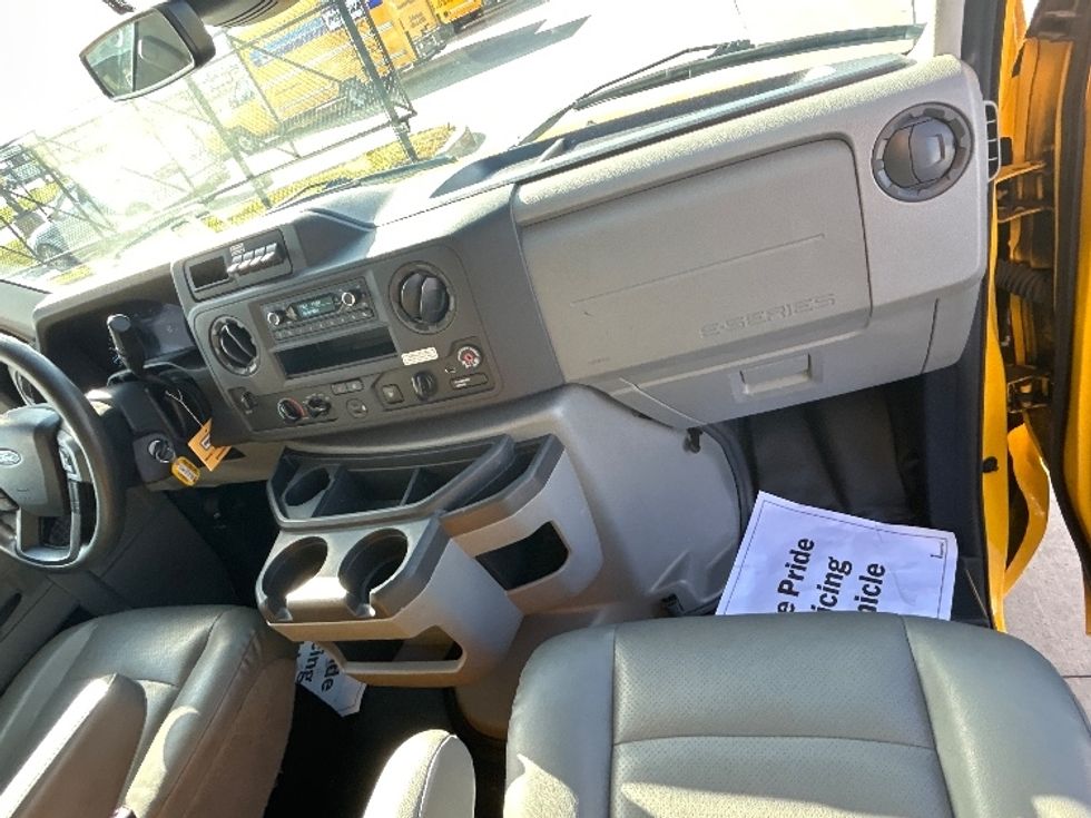 Light Duty Box Truck-Light and Medium Duty Trucks-Ford-2022-E350-Brooklyn Park-MN-162,947\n\t\tmiles-$ 17,000 - Image 21