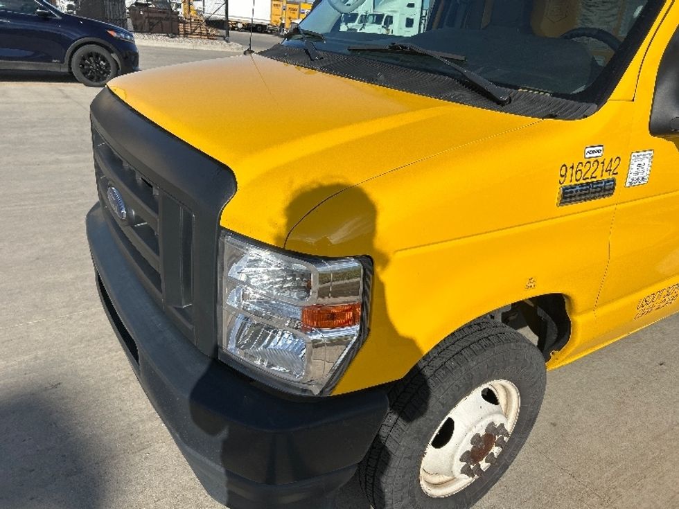 Light Duty Box Truck-Light and Medium Duty Trucks-Ford-2022-E350-Brooklyn Park-MN-162,947\n\t\tmiles-$ 17,000 - Image 25