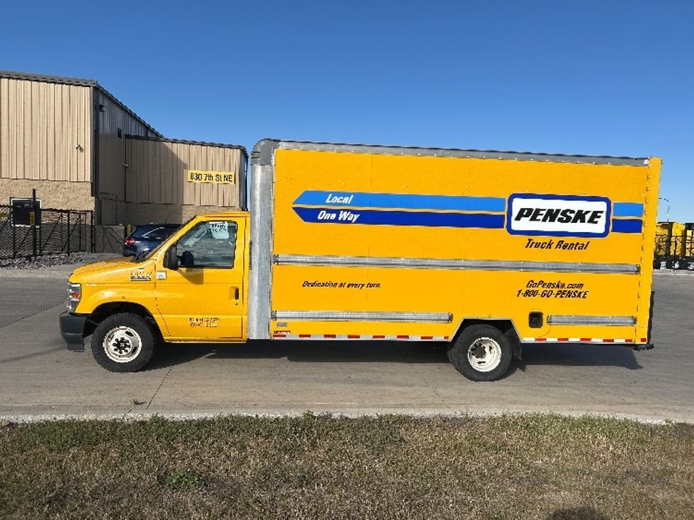 Light Duty Box Truck-Light and Medium Duty Trucks-Ford-2022-E350-Brooklyn Park-MN-162,947\n\t\tmiles-$ 17,000 - Image 4