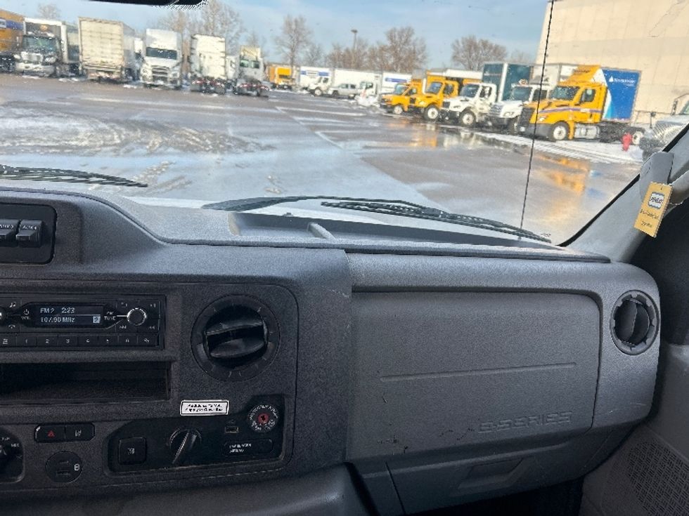 Light Duty Box Truck-Light and Medium Duty Trucks-Ford-2022-E350-Brooklyn Park-MN-75,548\n\t\tmiles-$ 33,750 - Image 20