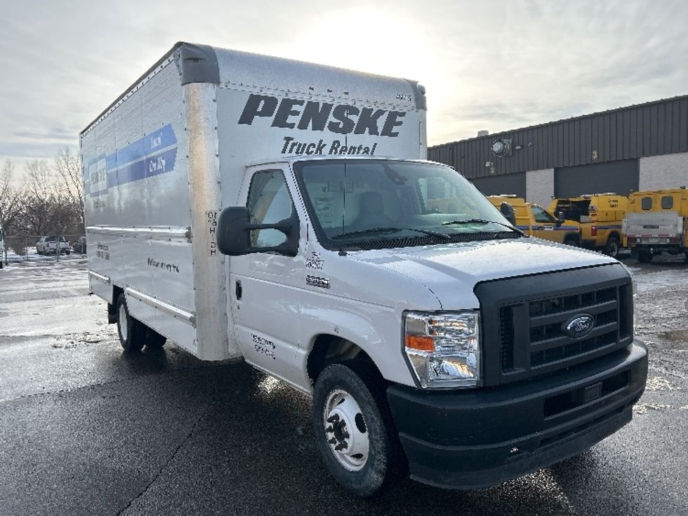 Light Duty Box Truck-Light and Medium Duty Trucks-Ford-2022-E350-Brooklyn Park-MN-75,548\n\t\tmiles-$ 33,750 - Image 3