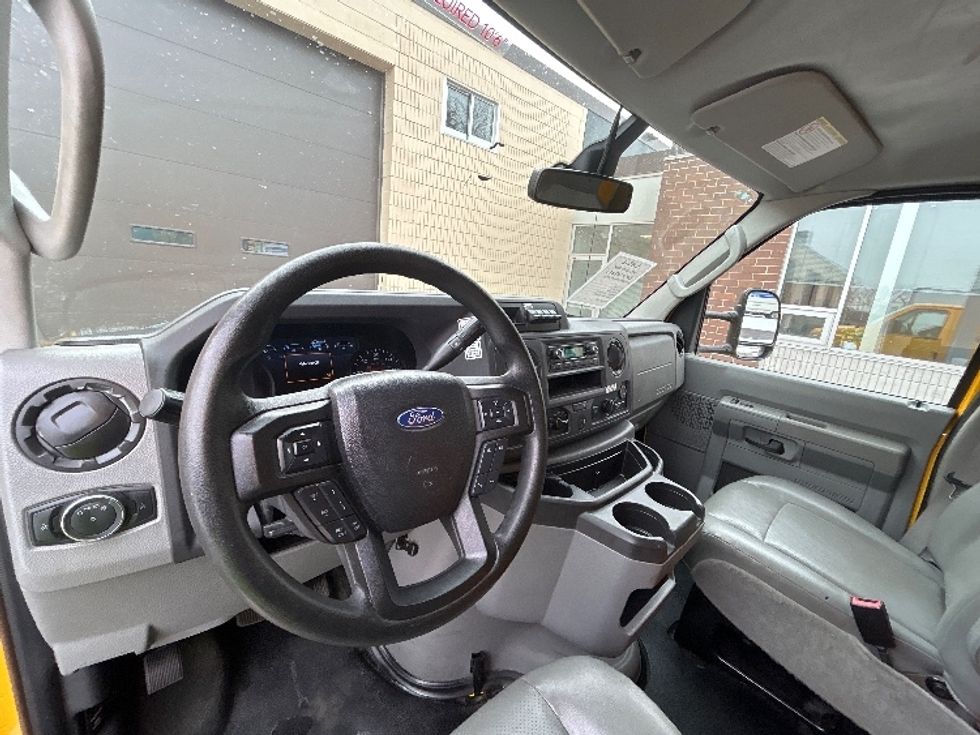 Light Duty Box Truck-Light and Medium Duty Trucks-Ford-2022-E350-Brooklyn Park-MN-86,989\n\t\tmiles-$ 30,000 - Image 17