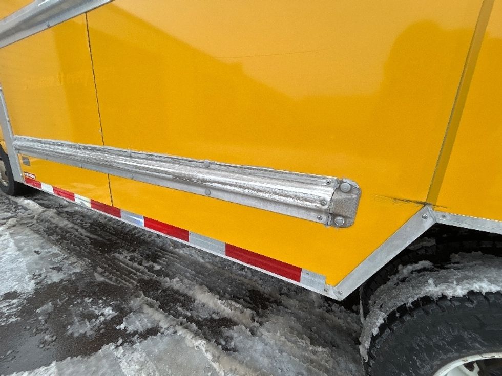 Light Duty Box Truck-Light and Medium Duty Trucks-Ford-2022-E350-Brooklyn Park-MN-86,989\n\t\tmiles-$ 30,000 - Image 25