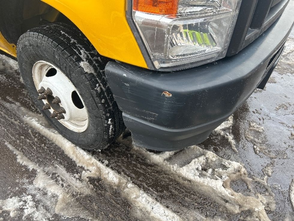 Light Duty Box Truck-Light and Medium Duty Trucks-Ford-2022-E350-Brooklyn Park-MN-86,989\n\t\tmiles-$ 30,000 - Image 27