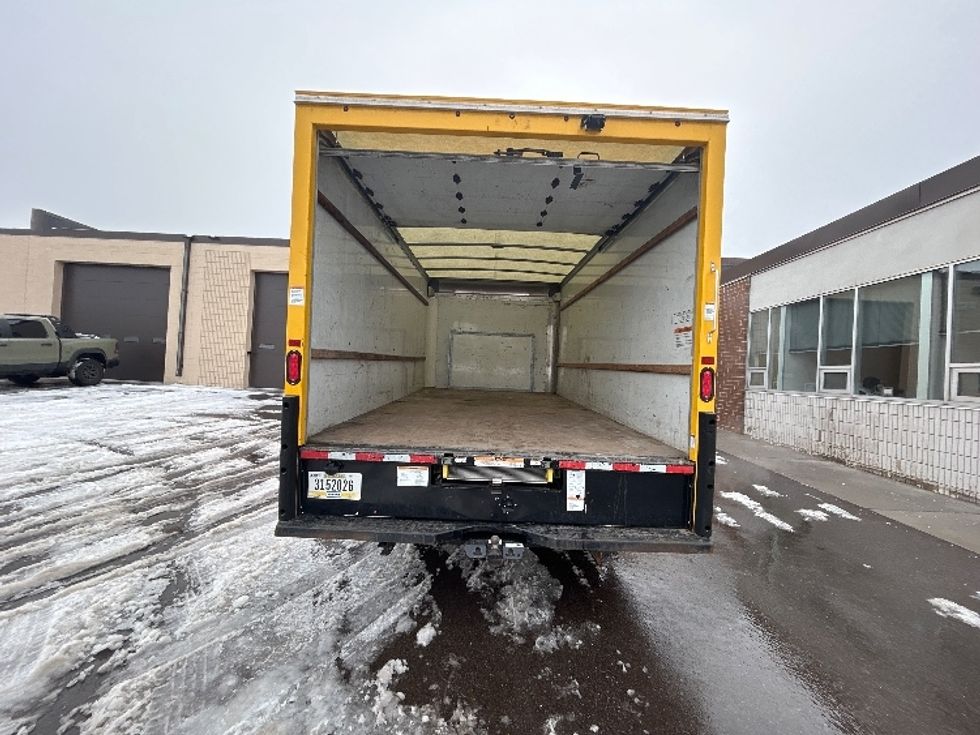 Light Duty Box Truck-Light and Medium Duty Trucks-Ford-2022-E350-Brooklyn Park-MN-86,989\n\t\tmiles-$ 30,000 - Image 8