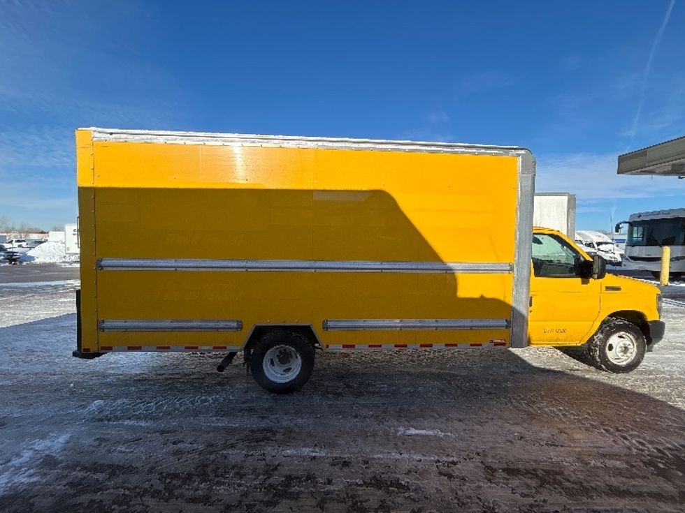 Light Duty Box Truck-Light and Medium Duty Trucks-Ford-2022-E350-Brooklyn Park-MN-87,482\n\t\tmiles-$ 29,750 - Image 12