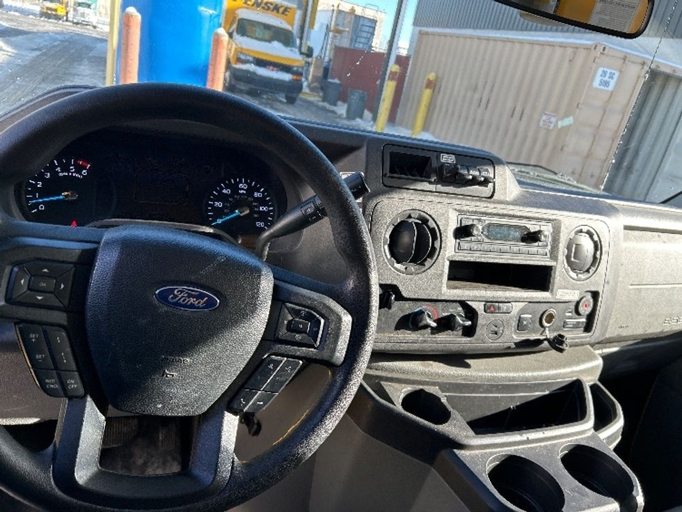 Light Duty Box Truck-Light and Medium Duty Trucks-Ford-2022-E350-Brooklyn Park-MN-87,482\n\t\tmiles-$ 29,750 - Image 15