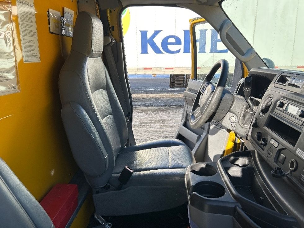Light Duty Box Truck-Light and Medium Duty Trucks-Ford-2022-E350-Brooklyn Park-MN-87,482\n\t\tmiles-$ 29,750 - Image 19