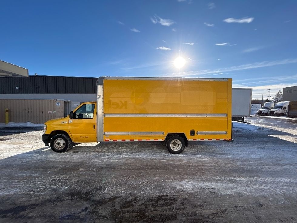 Light Duty Box Truck-Light and Medium Duty Trucks-Ford-2022-E350-Brooklyn Park-MN-87,482\n\t\tmiles-$ 29,750 - Image 4