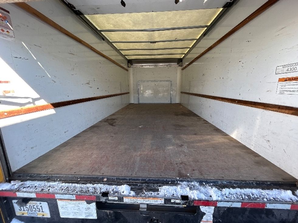 Light Duty Box Truck-Light and Medium Duty Trucks-Ford-2022-E350-Brooklyn Park-MN-87,482\n\t\tmiles-$ 29,750 - Image 7