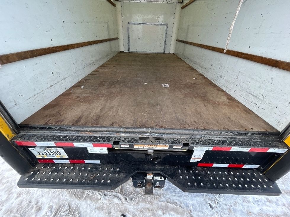Light Duty Box Truck-Light and Medium Duty Trucks-Ford-2022-E350-Brooklyn Park-MN-89,542\n\t\tmiles-$ 29,500 - Image 10