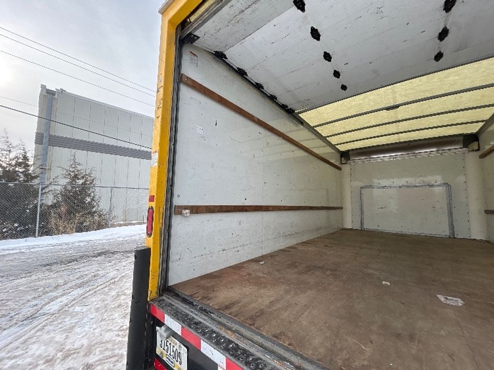 Light Duty Box Truck-Light and Medium Duty Trucks-Ford-2022-E350-Brooklyn Park-MN-89,542\n\t\tmiles-$ 29,500 - Image 11