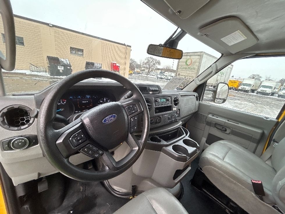 Light Duty Box Truck-Light and Medium Duty Trucks-Ford-2022-E350-Brooklyn Park-MN-89,542\n\t\tmiles-$ 29,500 - Image 18
