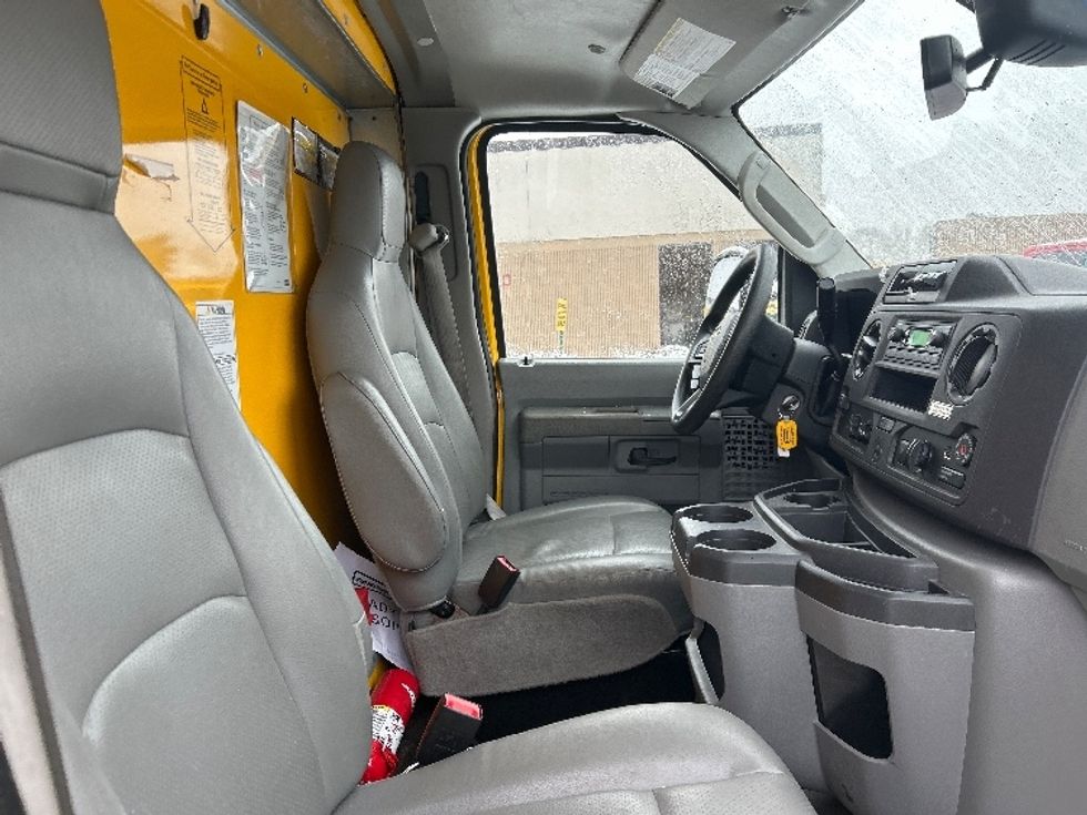 Light Duty Box Truck-Light and Medium Duty Trucks-Ford-2022-E350-Brooklyn Park-MN-89,542\n\t\tmiles-$ 29,500 - Image 22