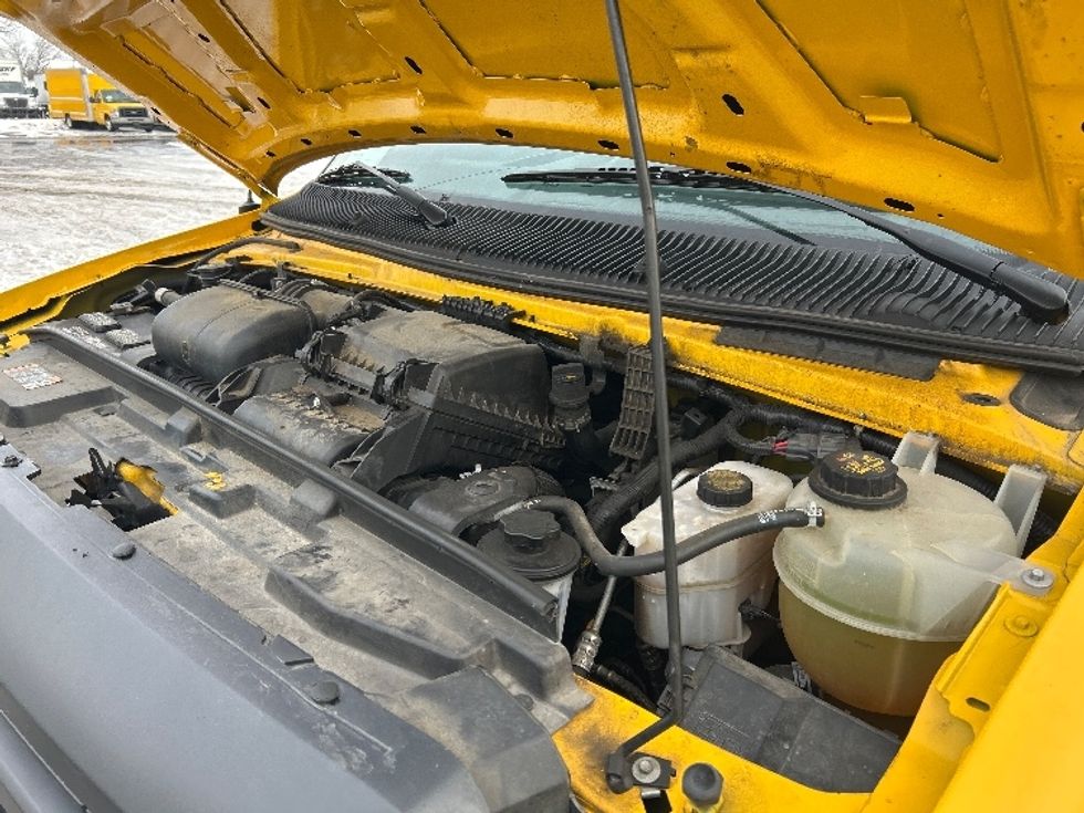 Light Duty Box Truck-Light and Medium Duty Trucks-Ford-2022-E350-Brooklyn Park-MN-89,542\n\t\tmiles-$ 29,500 - Image 24