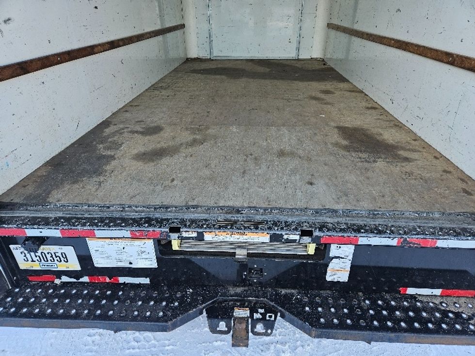 Light Duty Box Truck-Light and Medium Duty Trucks-Ford-2022-E350-Brooklyn Park-MN-89,861\n\t\tmiles-$ 32,500 - Image 10