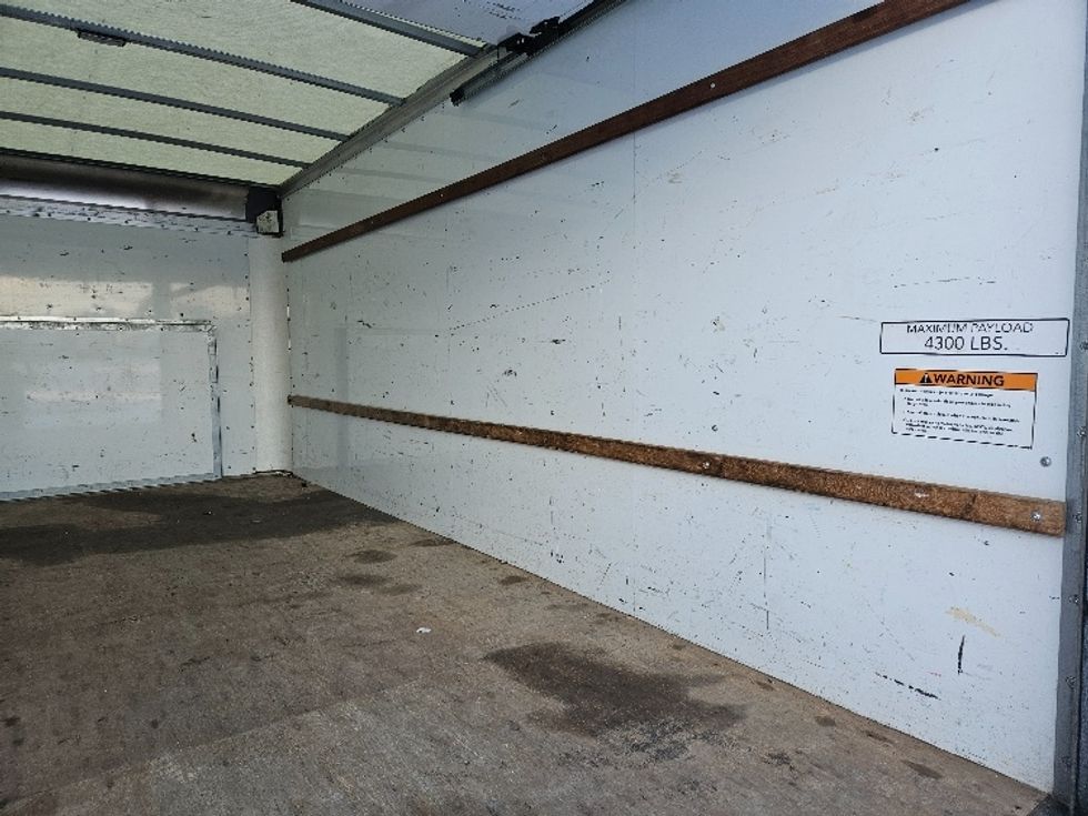 Light Duty Box Truck-Light and Medium Duty Trucks-Ford-2022-E350-Brooklyn Park-MN-89,861\n\t\tmiles-$ 32,500 - Image 12