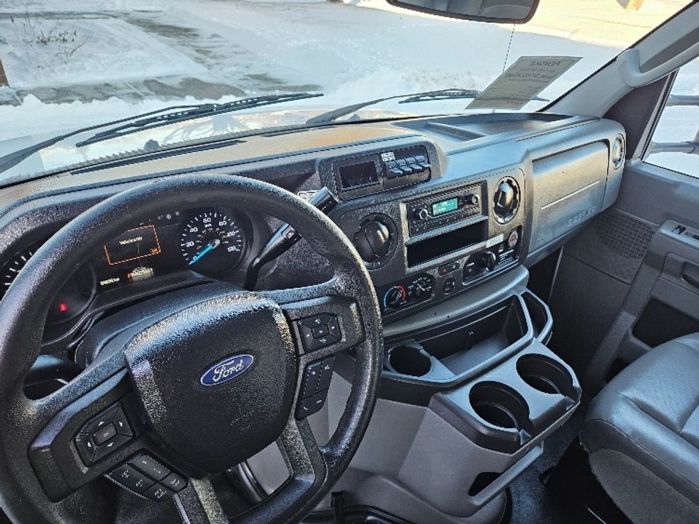 Light Duty Box Truck-Light and Medium Duty Trucks-Ford-2022-E350-Brooklyn Park-MN-89,861\n\t\tmiles-$ 32,500 - Image 17