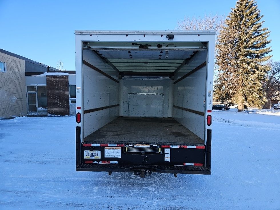 Light Duty Box Truck-Light and Medium Duty Trucks-Ford-2022-E350-Brooklyn Park-MN-89,861\n\t\tmiles-$ 32,500 - Image 8