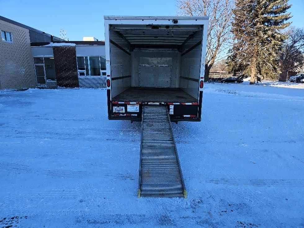 Light Duty Box Truck-Light and Medium Duty Trucks-Ford-2022-E350-Brooklyn Park-MN-89,861\n\t\tmiles-$ 32,500 - Image 9
