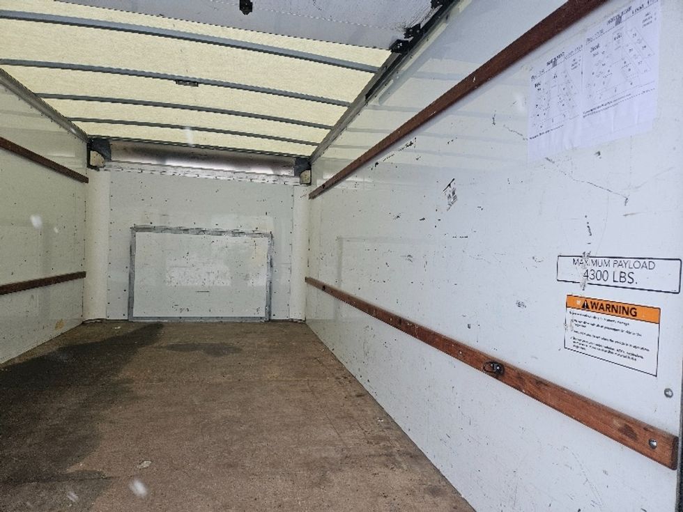 Light Duty Box Truck-Light and Medium Duty Trucks-Ford-2022-E350-Brooklyn Park-MN-90,095\n\t\tmiles-$ 32,500 - Image 12