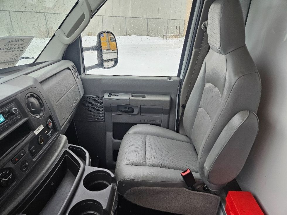 Light Duty Box Truck-Light and Medium Duty Trucks-Ford-2022-E350-Brooklyn Park-MN-90,095\n\t\tmiles-$ 32,500 - Image 19