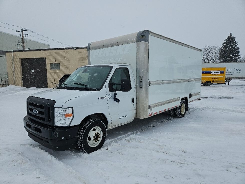 Light Duty Box Truck-Light and Medium Duty Trucks-Ford-2022-E350-Brooklyn Park-MN-90,095\n\t\tmiles-$ 32,500 - Image 3