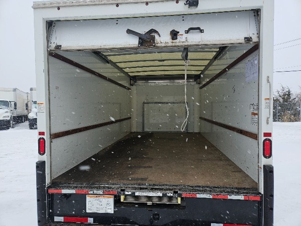 Light Duty Box Truck-Light and Medium Duty Trucks-Ford-2022-E350-Brooklyn Park-MN-90,095\n\t\tmiles-$ 32,500 - Image 8