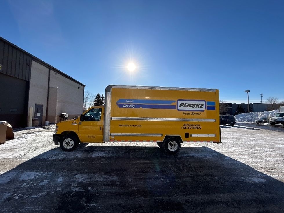 Light Duty Box Truck-Light and Medium Duty Trucks-Ford-2022-E350-Brooklyn Park-MN-90,687\n\t\tmiles-$ 29,500 - Image 4