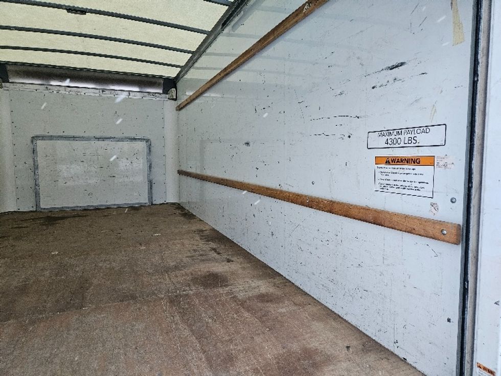 Light Duty Box Truck-Light and Medium Duty Trucks-Ford-2022-E350-Brooklyn Park-MN-97,503\n\t\tmiles-$ 31,750 - Image 12