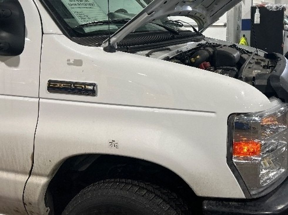 Light Duty Box Truck-Light and Medium Duty Trucks-Ford-2022-E350-Brooklyn Park-MN-97,503\n\t\tmiles-$ 31,750 - Image 23