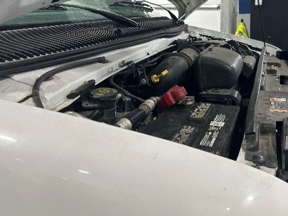 Light Duty Box Truck-Light and Medium Duty Trucks-Ford-2022-E350-Brooklyn Park-MN-97,503\n\t\tmiles-$ 31,750 - Image 24