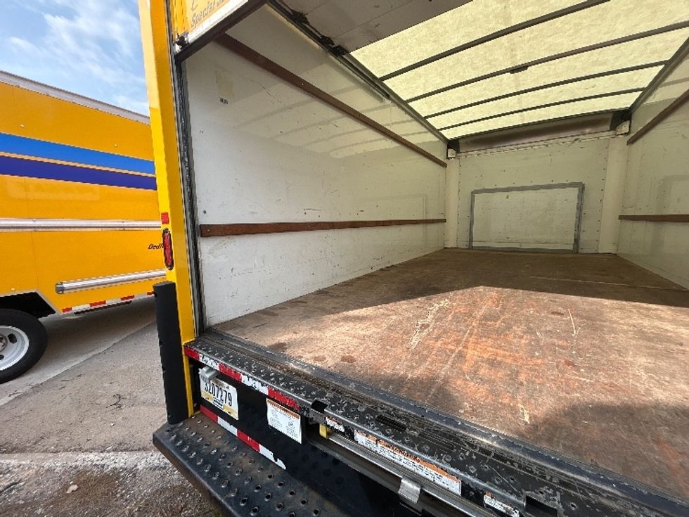 Light Duty Box Truck-Light and Medium Duty Trucks-Ford-2022-E350-Brooklyn Park-MN-97,811\n\t\tmiles-$ 28,000 - Image 11