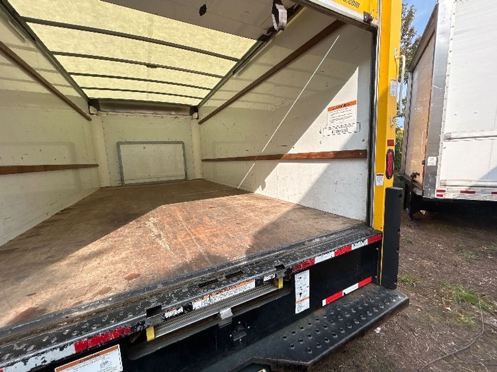 Light Duty Box Truck-Light and Medium Duty Trucks-Ford-2022-E350-Brooklyn Park-MN-97,811\n\t\tmiles-$ 28,000 - Image 12
