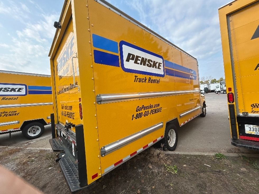 Light Duty Box Truck-Light and Medium Duty Trucks-Ford-2022-E350-Brooklyn Park-MN-97,811\n\t\tmiles-$ 28,000 - Image 13