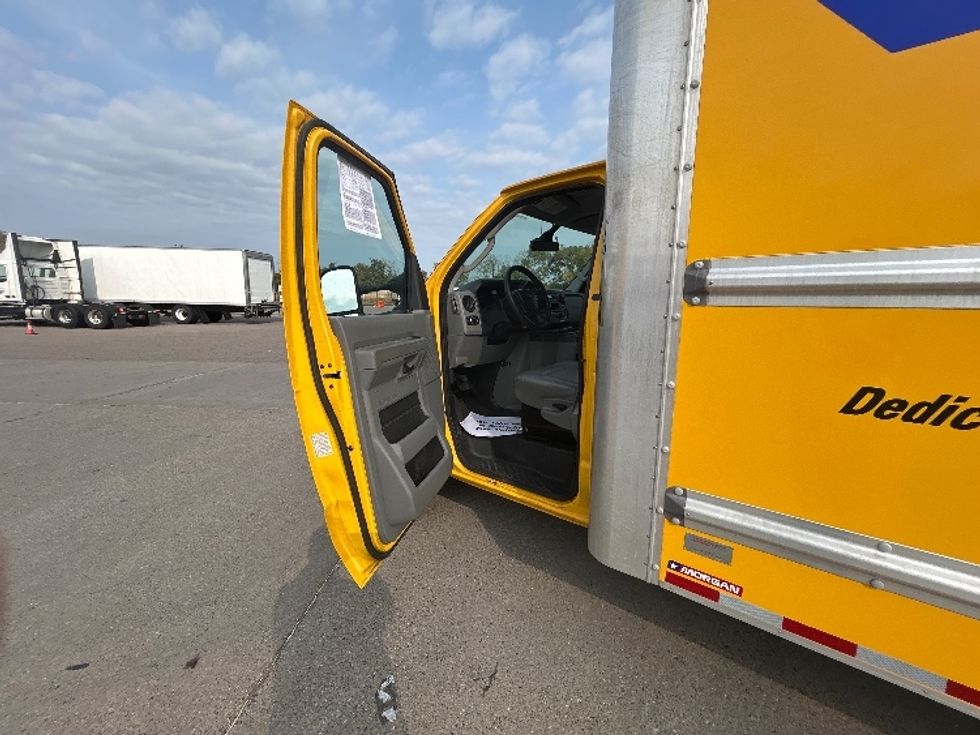 Light Duty Box Truck-Light and Medium Duty Trucks-Ford-2022-E350-Brooklyn Park-MN-97,811\n\t\tmiles-$ 28,000 - Image 16