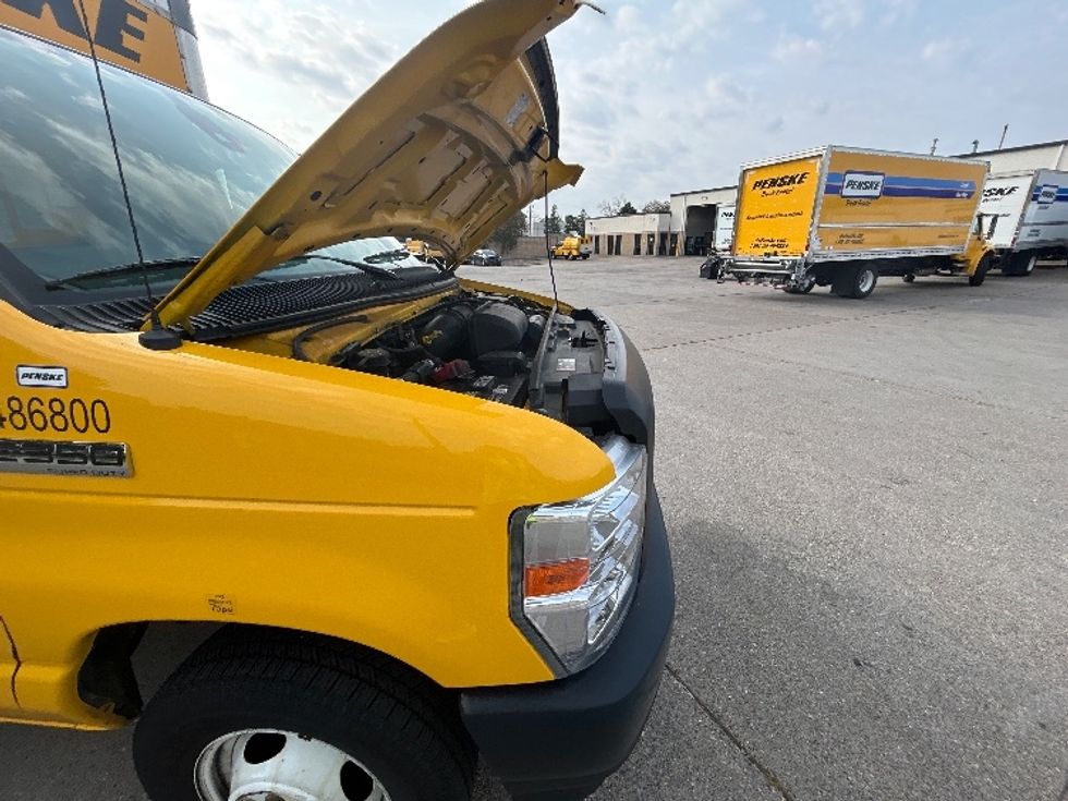 Light Duty Box Truck-Light and Medium Duty Trucks-Ford-2022-E350-Brooklyn Park-MN-97,811\n\t\tmiles-$ 28,000 - Image 23