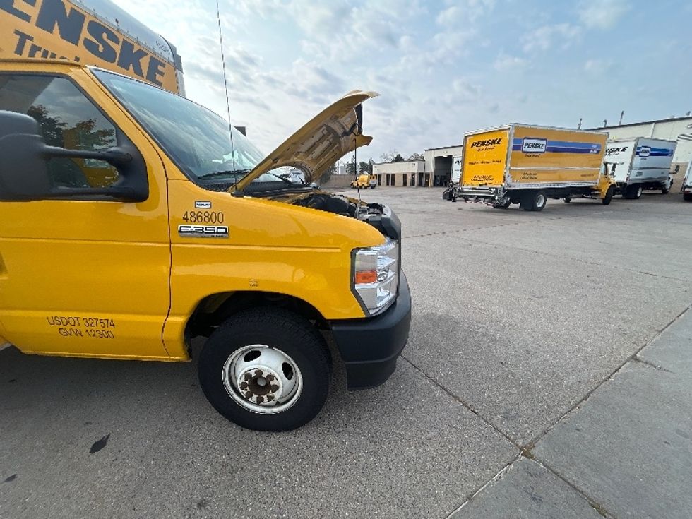 Light Duty Box Truck-Light and Medium Duty Trucks-Ford-2022-E350-Brooklyn Park-MN-97,811\n\t\tmiles-$ 28,000 - Image 24