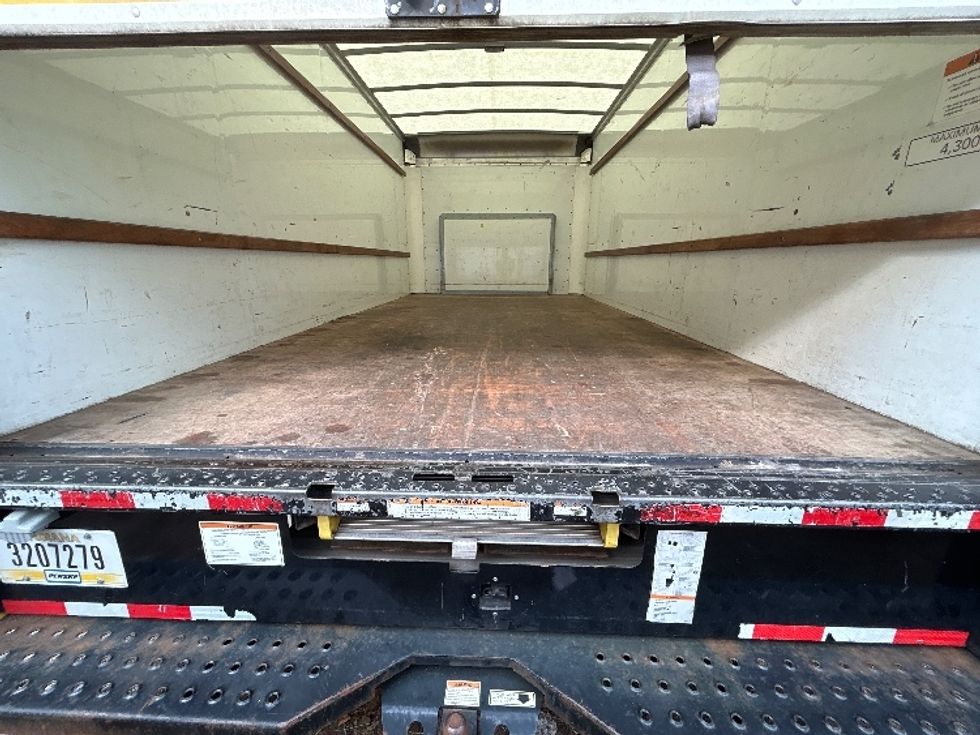 Light Duty Box Truck-Light and Medium Duty Trucks-Ford-2022-E350-Brooklyn Park-MN-97,811\n\t\tmiles-$ 28,000 - Image 8