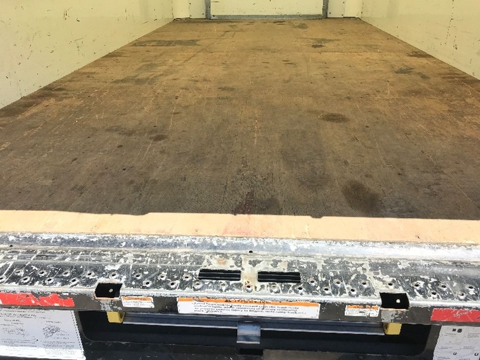 Light Duty Box Truck-Light and Medium Duty Trucks-Ford-2022-E350-Brooklyn Park-MN-98,336\n\t\tmiles-$ 31,000 - Image 10