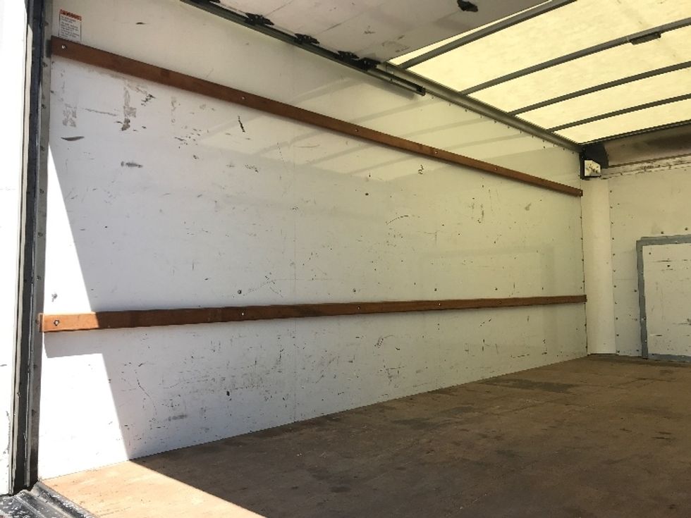 Light Duty Box Truck-Light and Medium Duty Trucks-Ford-2022-E350-Brooklyn Park-MN-98,336\n\t\tmiles-$ 31,000 - Image 11