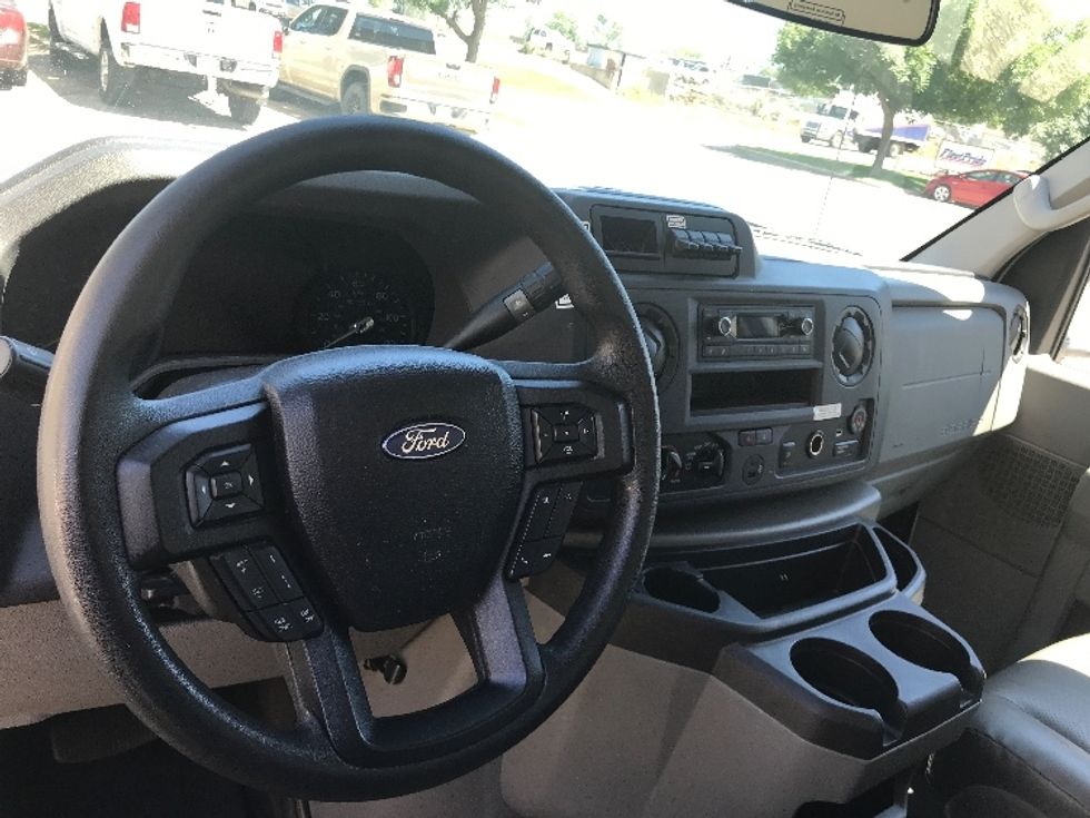 Light Duty Box Truck-Light and Medium Duty Trucks-Ford-2022-E350-Brooklyn Park-MN-98,336\n\t\tmiles-$ 31,000 - Image 18