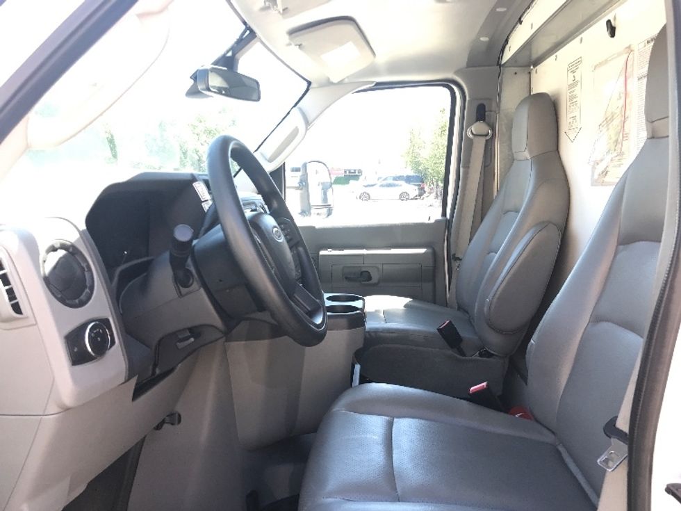 Light Duty Box Truck-Light and Medium Duty Trucks-Ford-2022-E350-Brooklyn Park-MN-98,336\n\t\tmiles-$ 31,000 - Image 19