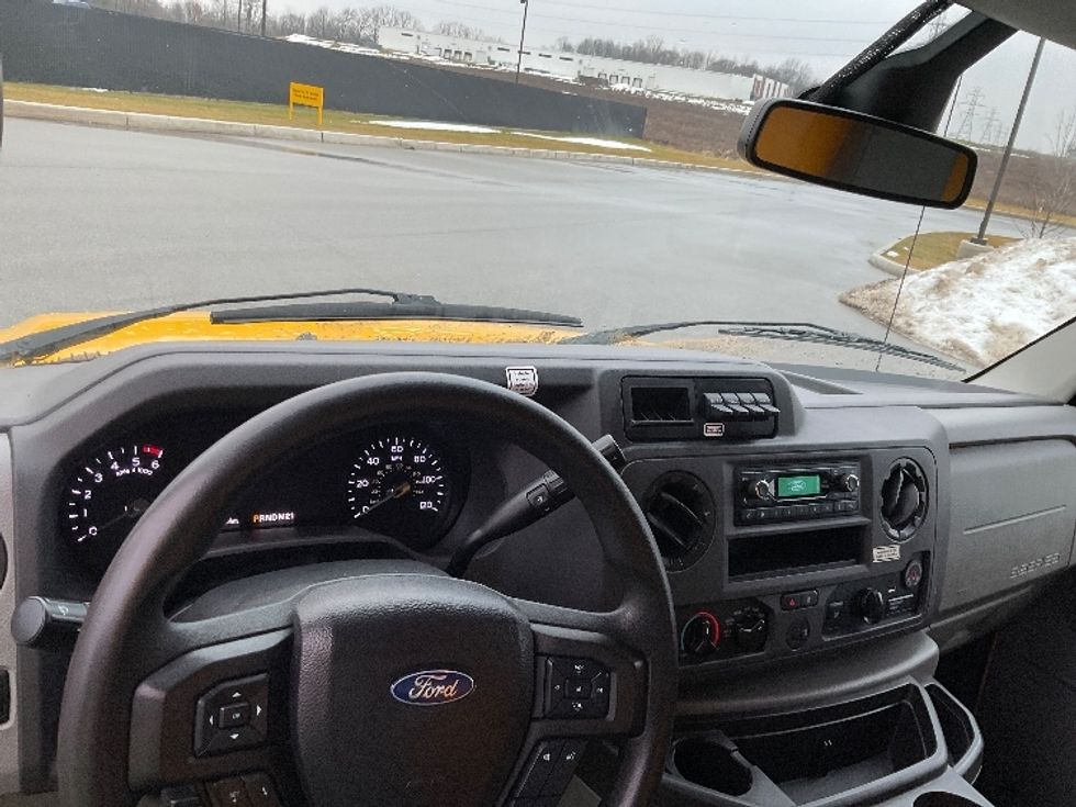 Light Duty Box Truck-Light and Medium Duty Trucks-Ford-2022-E350-Byron Center-MI-100,249\n\t\tmiles-$ 27,500 - Image 18